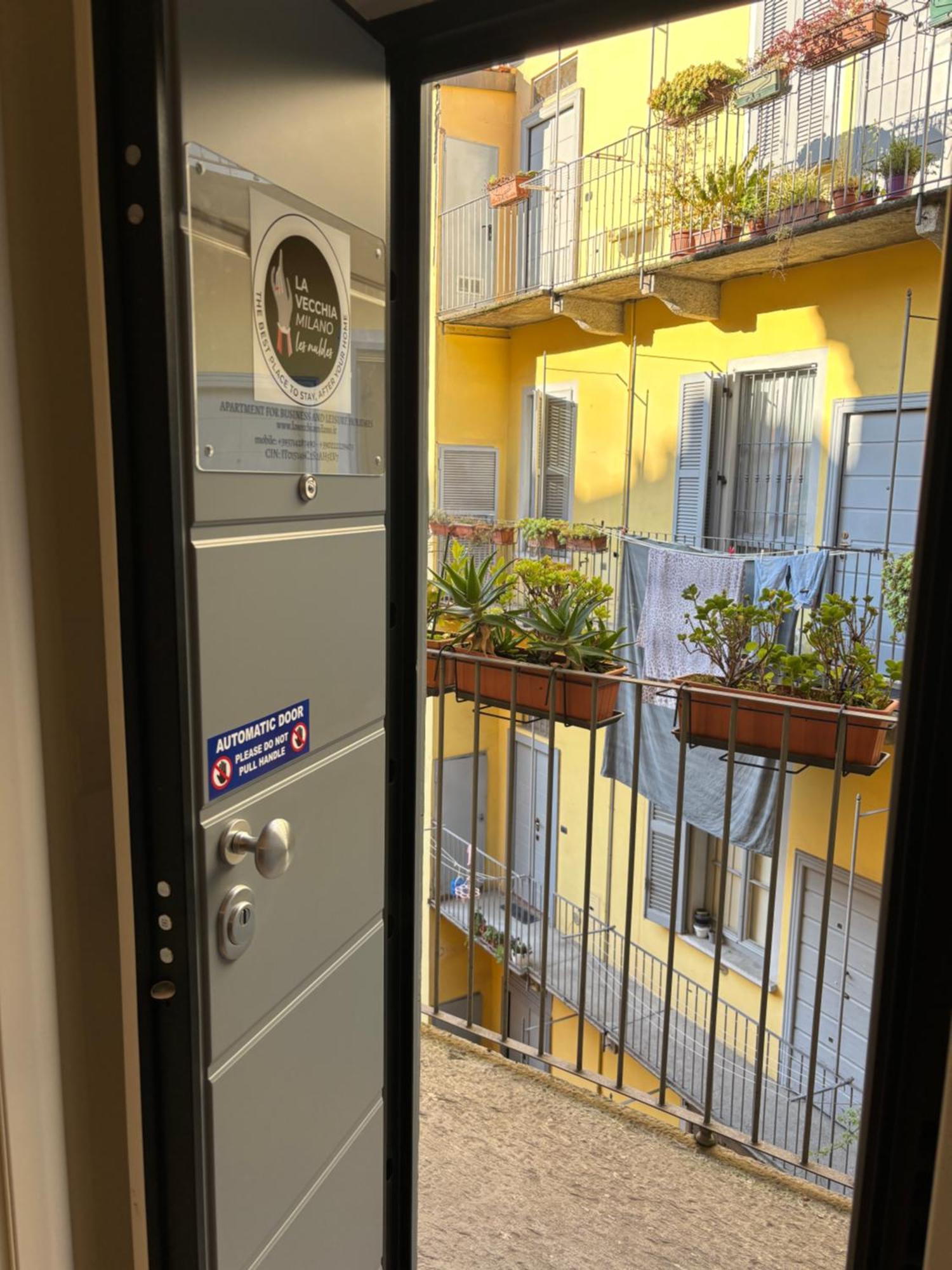 La Vecchia Milano-Les Nubles Vannucci - Il Ballatoio E Il Cortile Milão Exterior foto