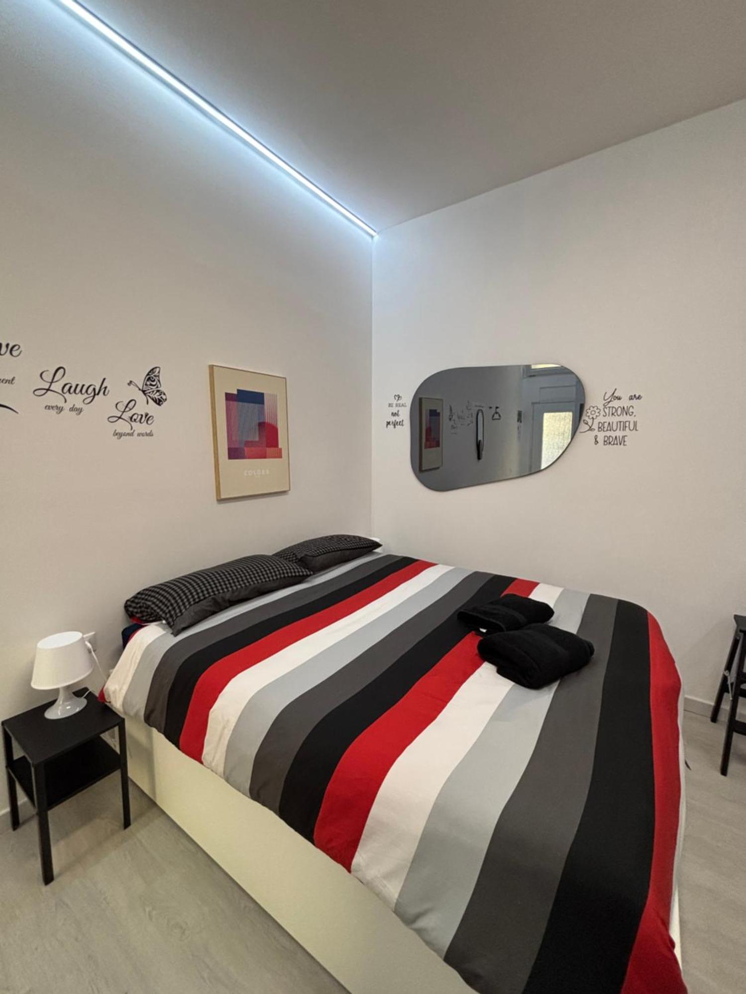 La Vecchia Milano-Les Nubles Vannucci - Il Ballatoio E Il Cortile Milão Exterior foto