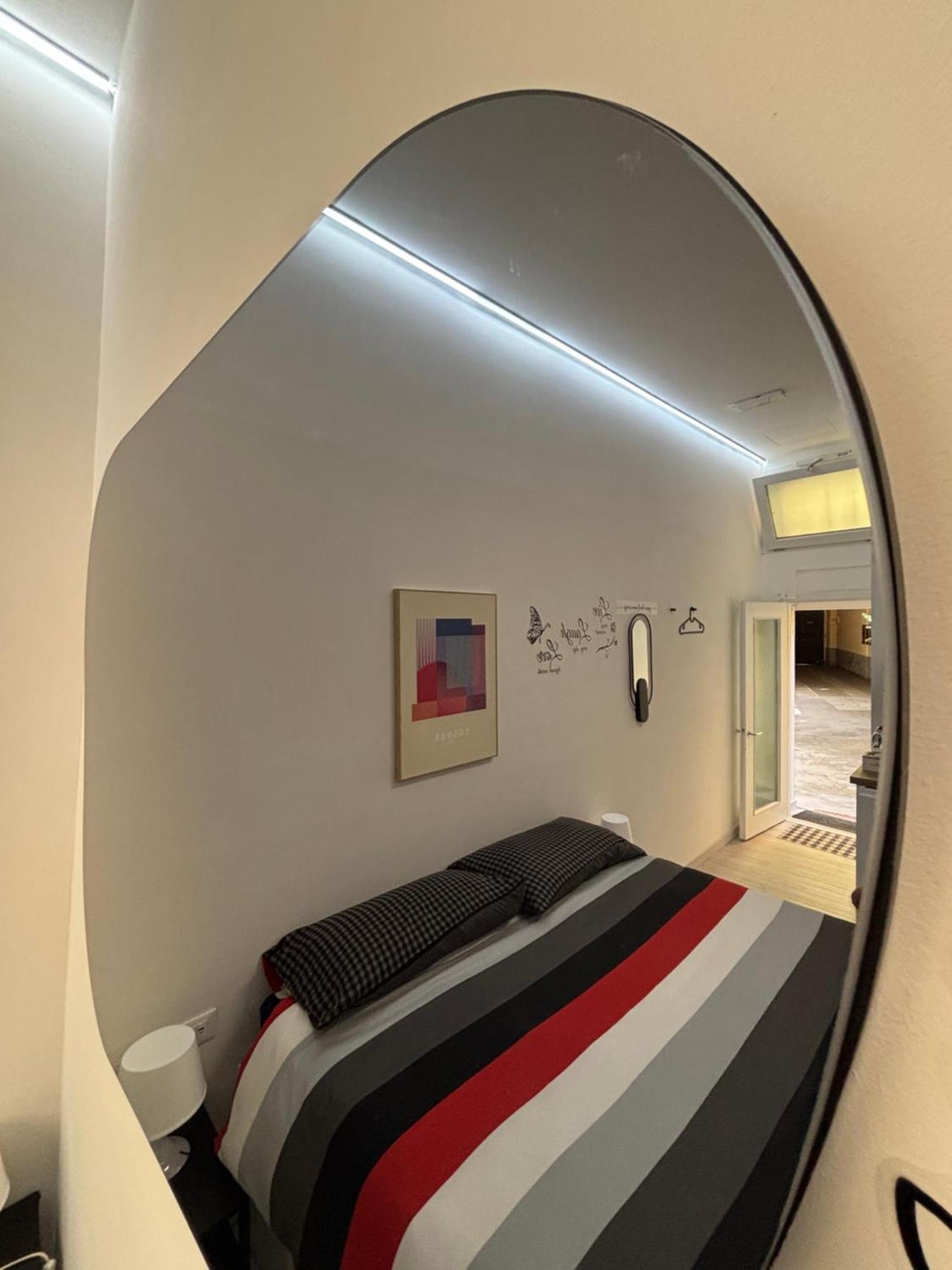La Vecchia Milano-Les Nubles Vannucci - Il Ballatoio E Il Cortile Milão Exterior foto